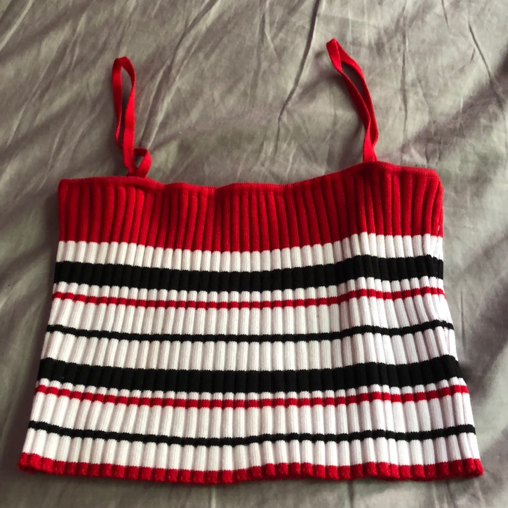 crop top - Picture 2 of 2